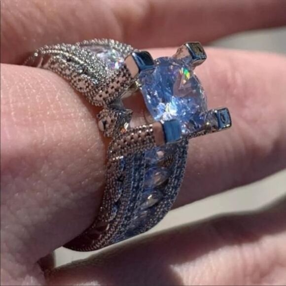 NEW 925 STERLING SILVER DIAMOND DIAMOND RING - Picture 4 of 4